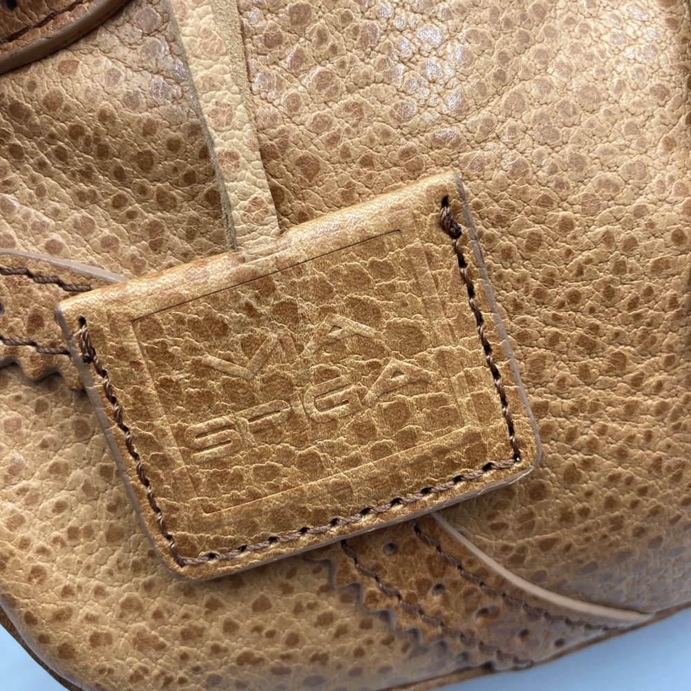 Via Spiga Vintage Tan Western vibe pebbled leather shoulder bag - Picture 2 of 15